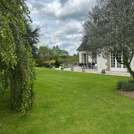 Les Tulipes Bed and Breakfast Antrain Eksteriør billede
